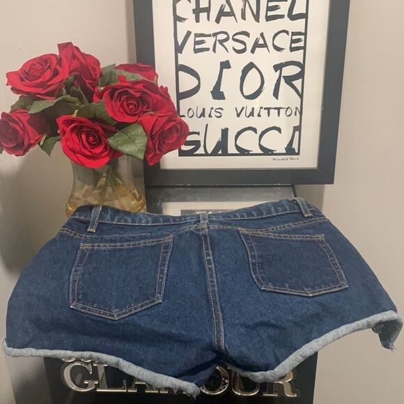 Ladies AMERICAN APPAREL DENIM SHORTS - Picture 5 of 5